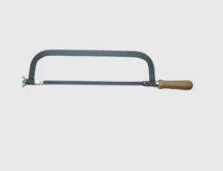 Metallsäge mit Holzgriff